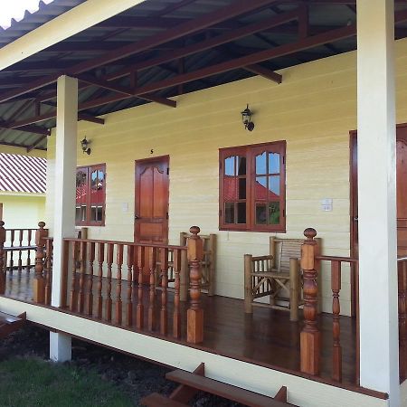 Smile Resort Mae Rim Bagian luar foto