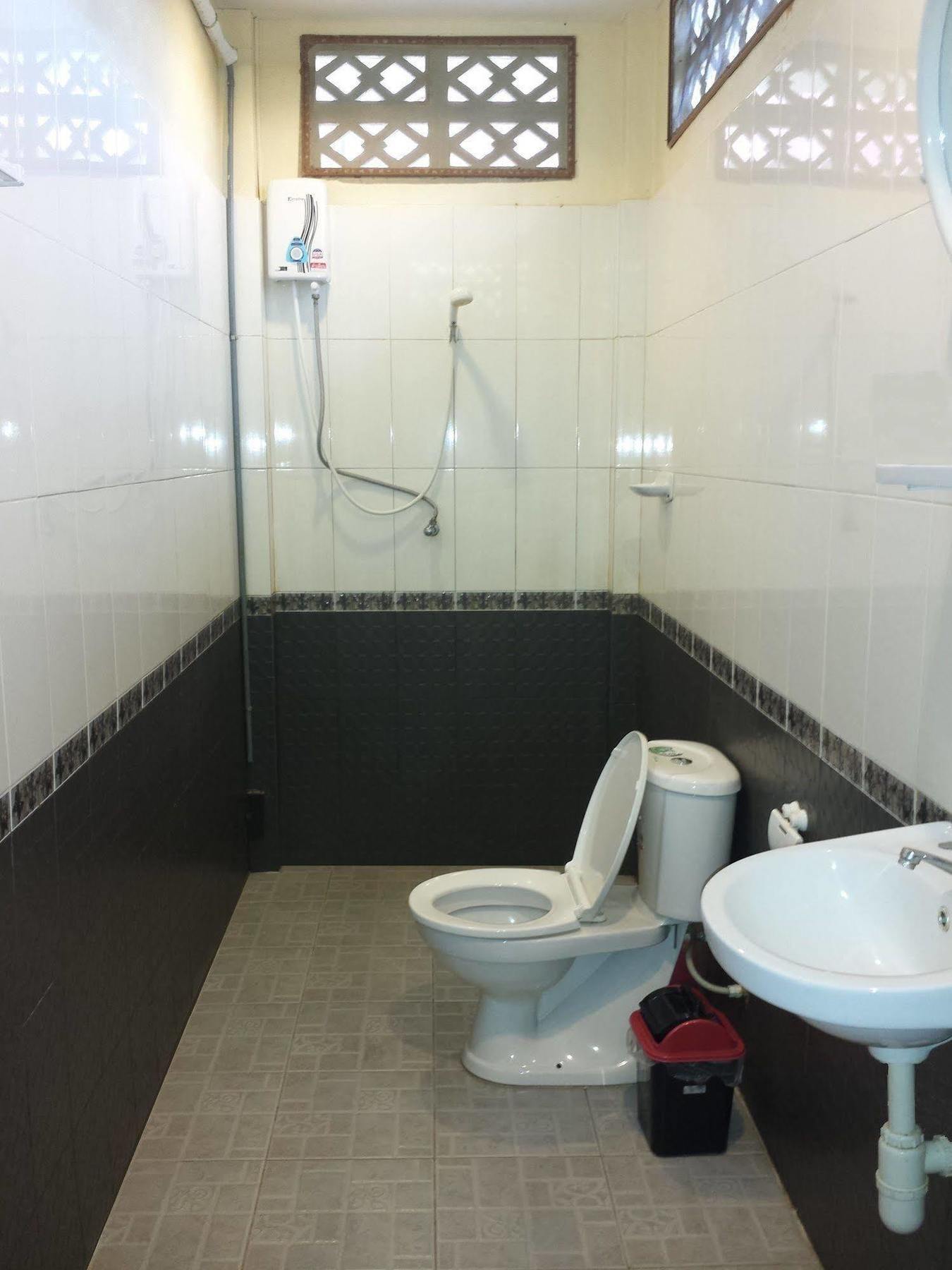Smile Resort Mae Rim Bagian luar foto