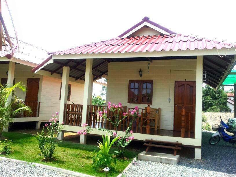 Smile Resort Mae Rim Bagian luar foto